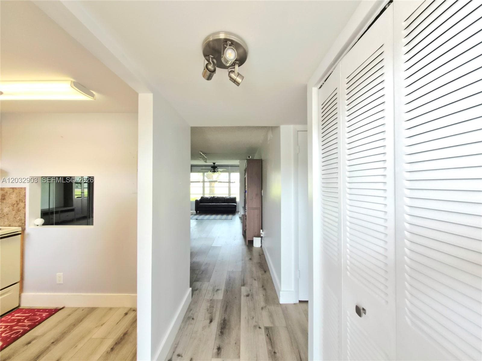 9041 Sunrise Lakes Blvd # 106, Sunrise, FL 33322 photo 2