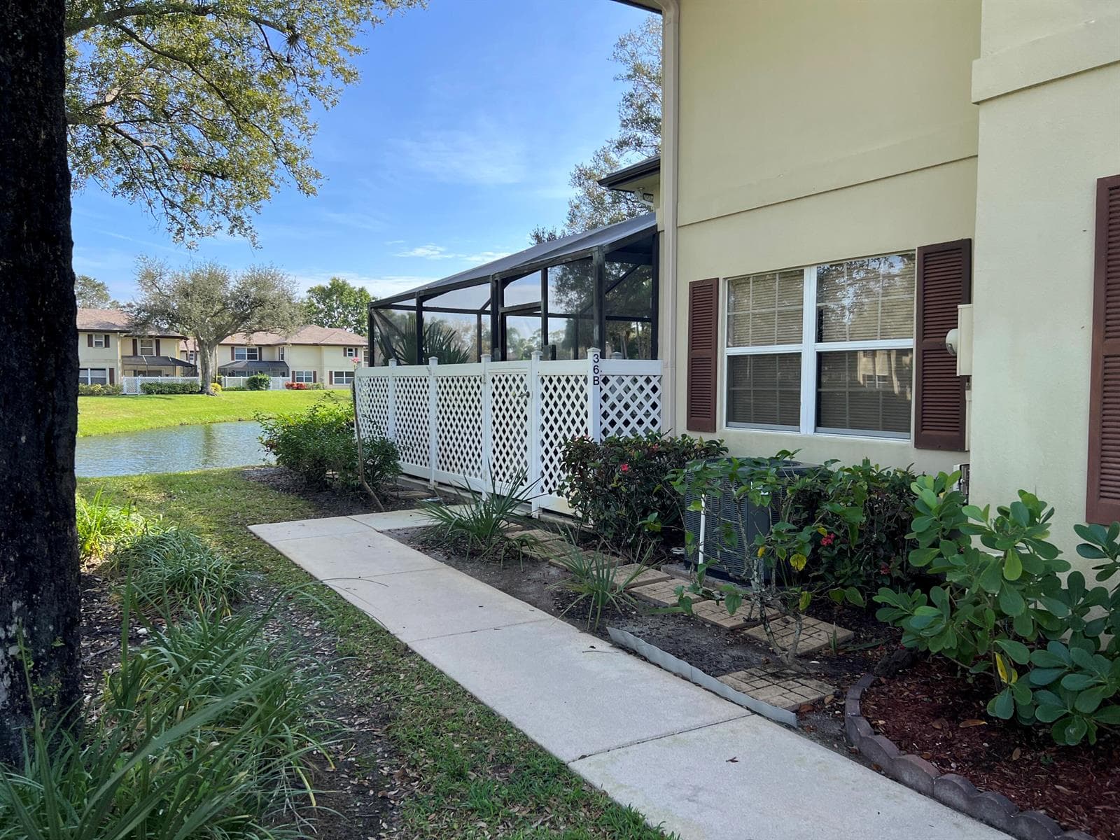 36 Danbury Court # B, Royal Palm Beach, FL 33411 photo 2