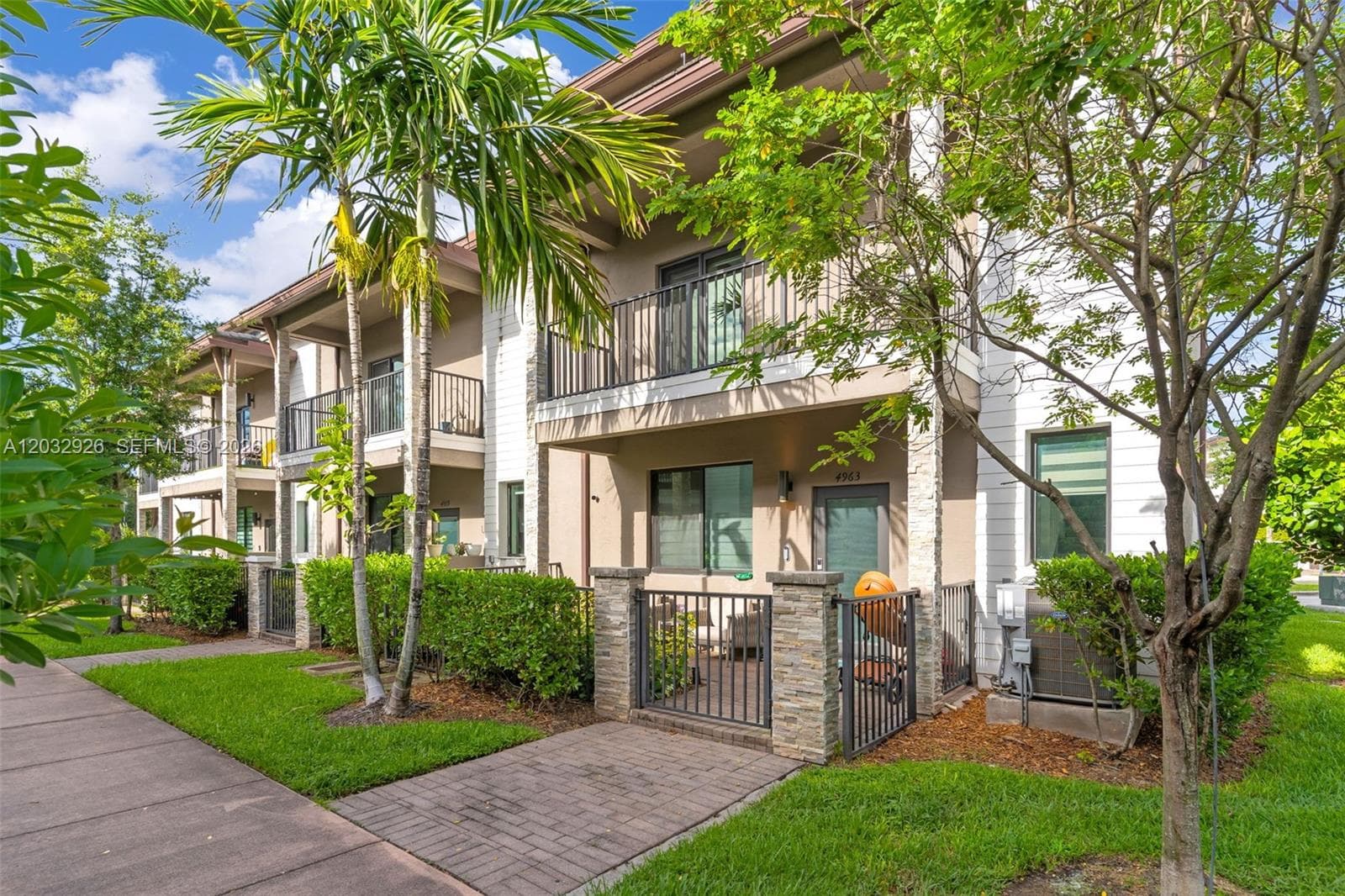 4963 NW 83rd Path # 4963, Doral, FL 33166 photo 2