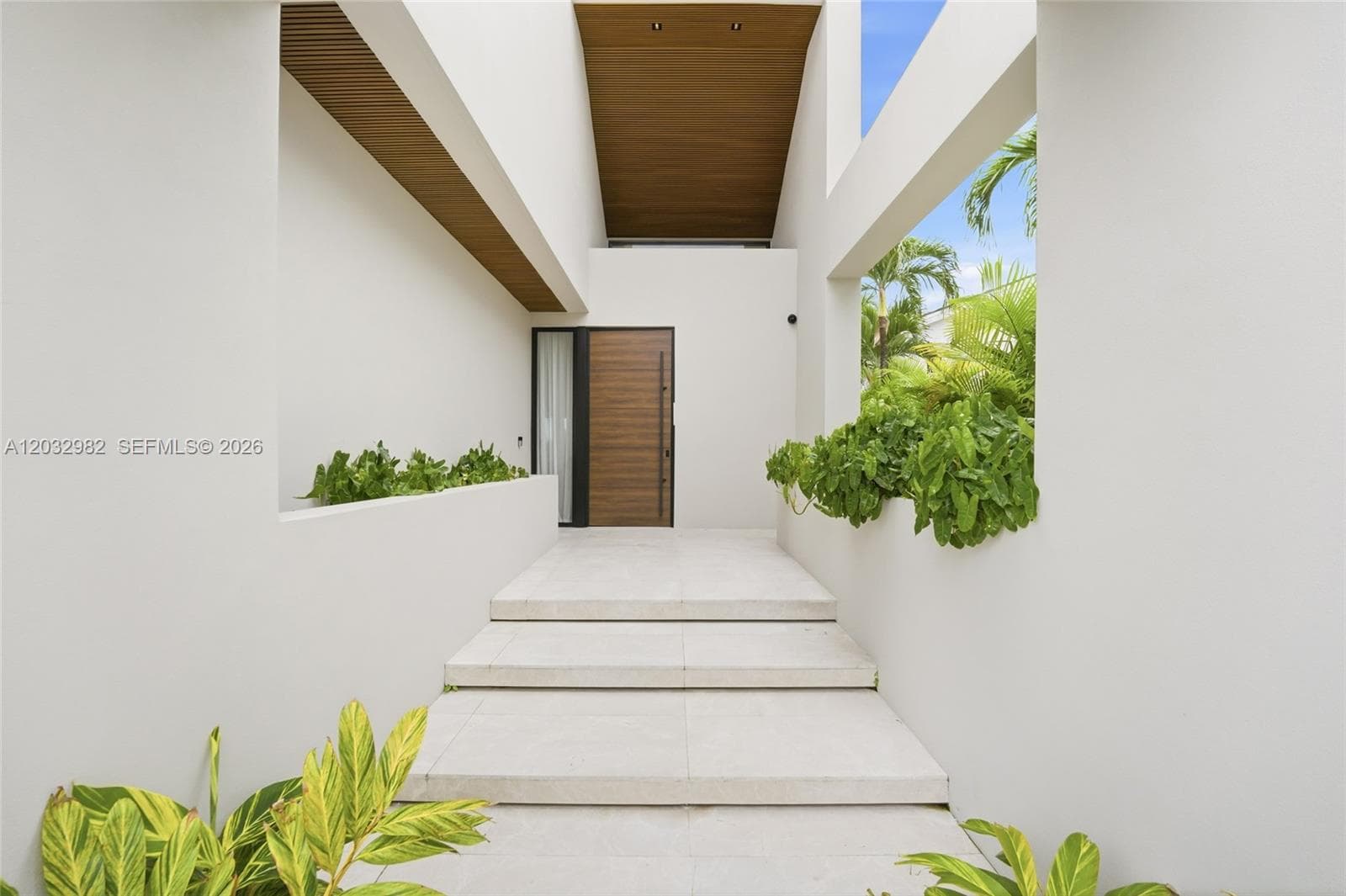 1050 Stillwater Dr, Miami Beach, FL 33141 photo 5