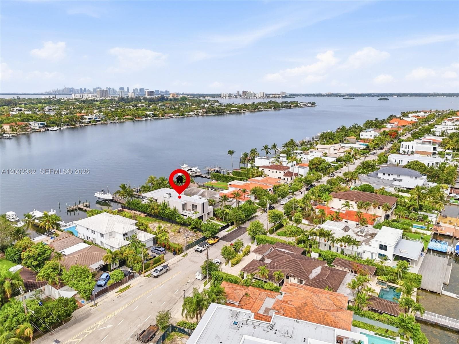 1050 Stillwater Dr, Miami Beach, FL 33141 photo 4