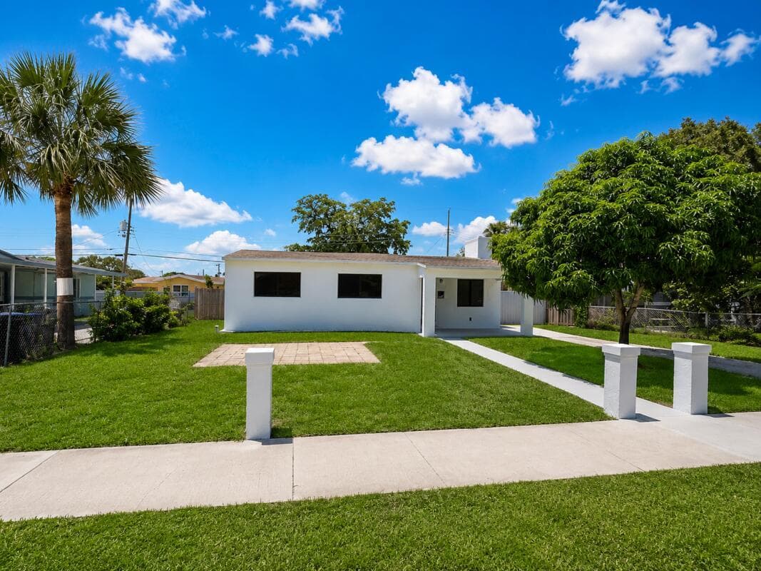 235 SW 21st Way, Fort Lauderdale, FL 33312 photo 2