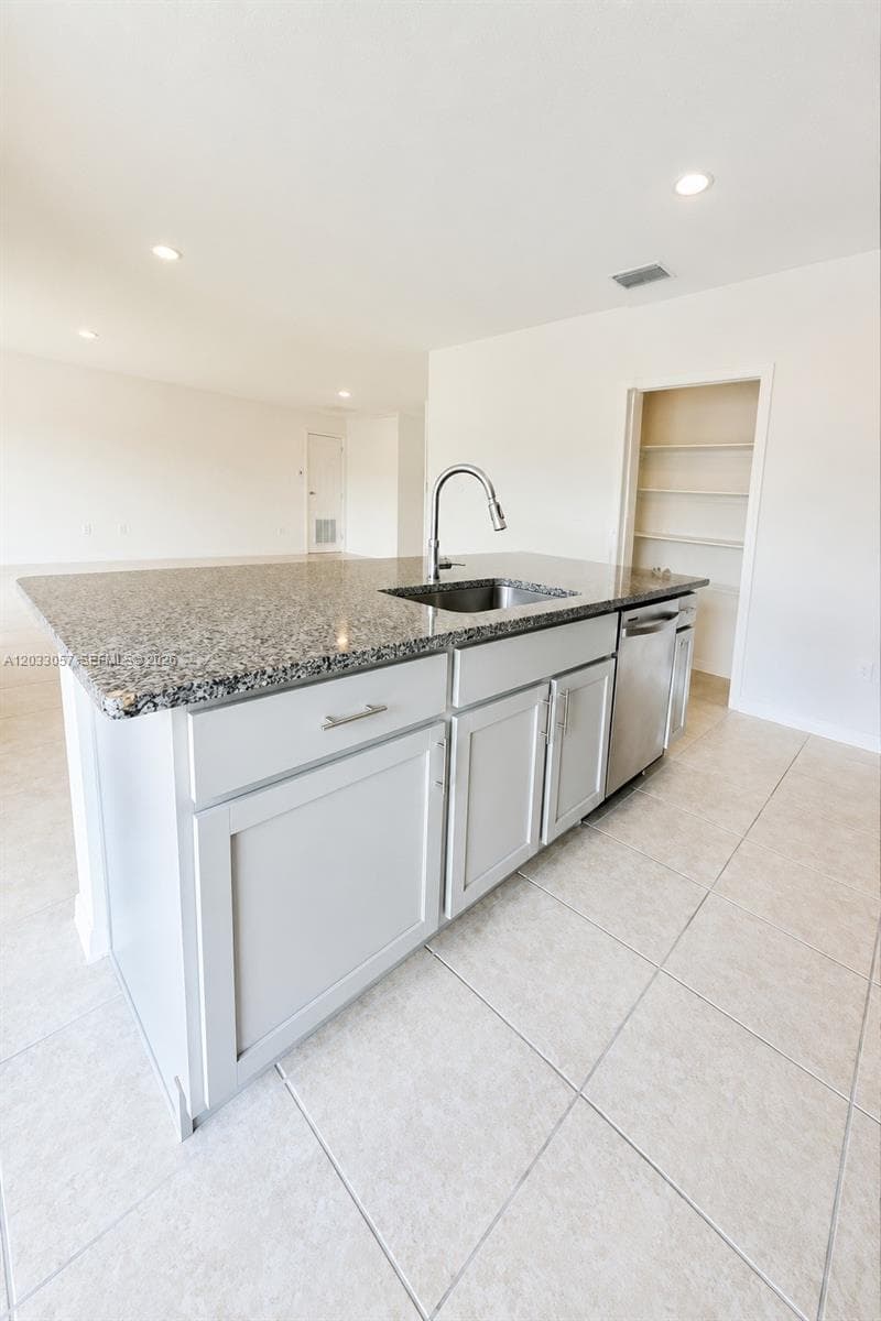 811 SERENADE St NW, Palm Bay, FL 32907 photo 3
