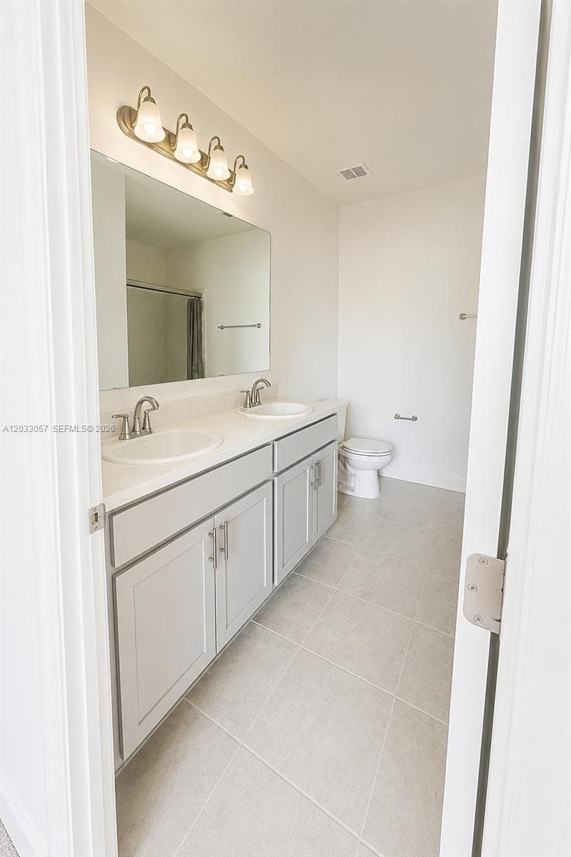 811 SERENADE St NW, Palm Bay, FL 32907 photo 5