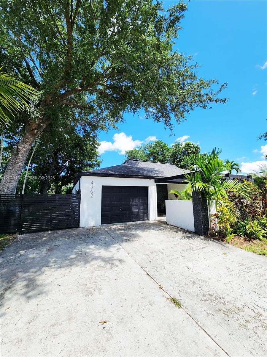 4962 SW 95th Ave, Cooper City, FL 33328 photo 4