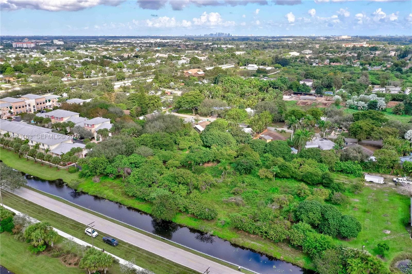 76 SW Ave, Davie, FL 33314 photo 3