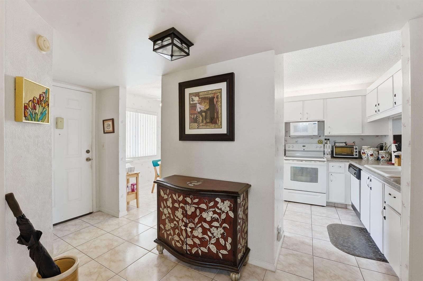 3146 Via Poinciana # 307, Lake Worth, FL 33467 photo 2