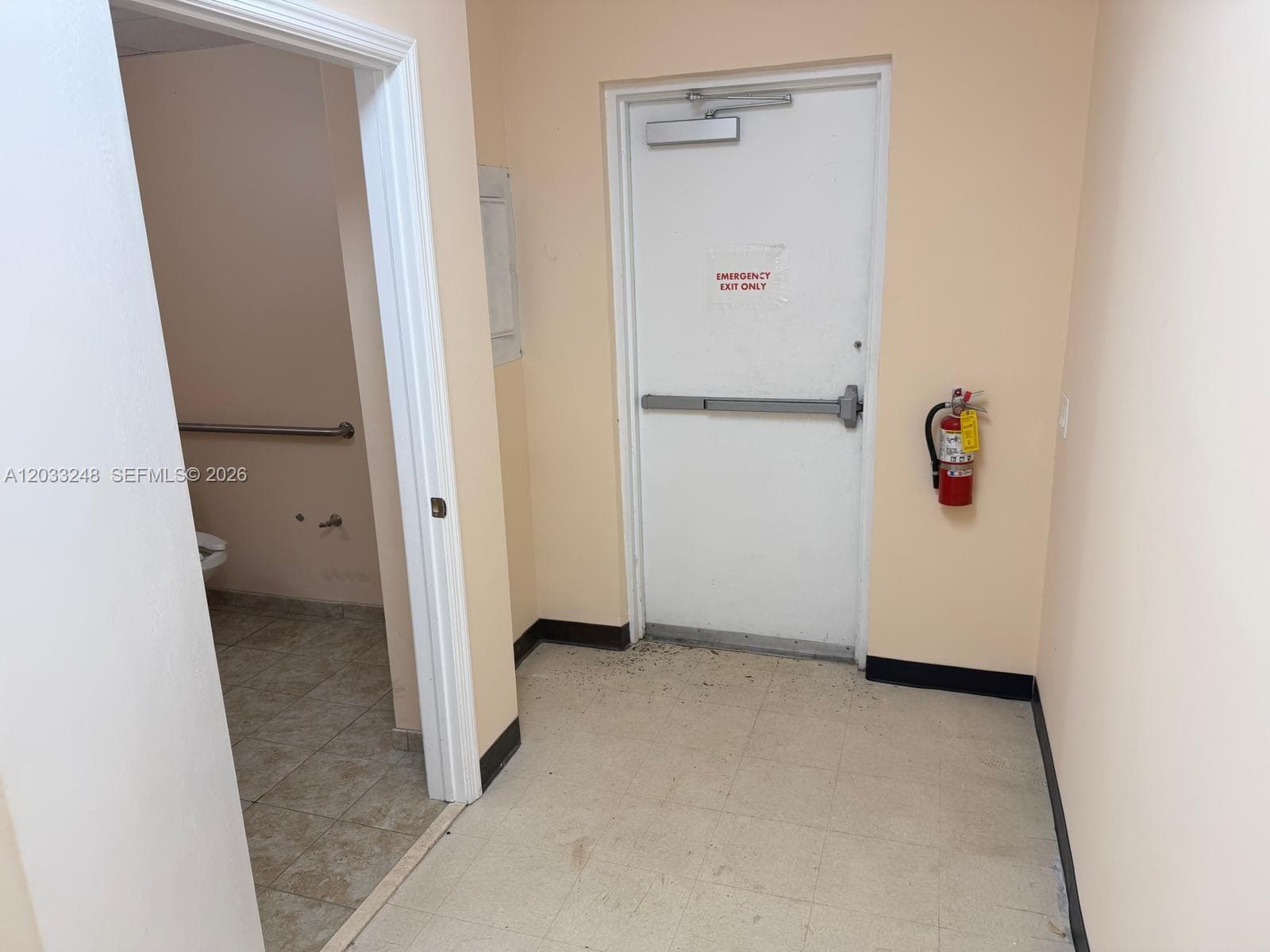 8688 NW 44 ST, Sunrise, FL 33351 photo 5