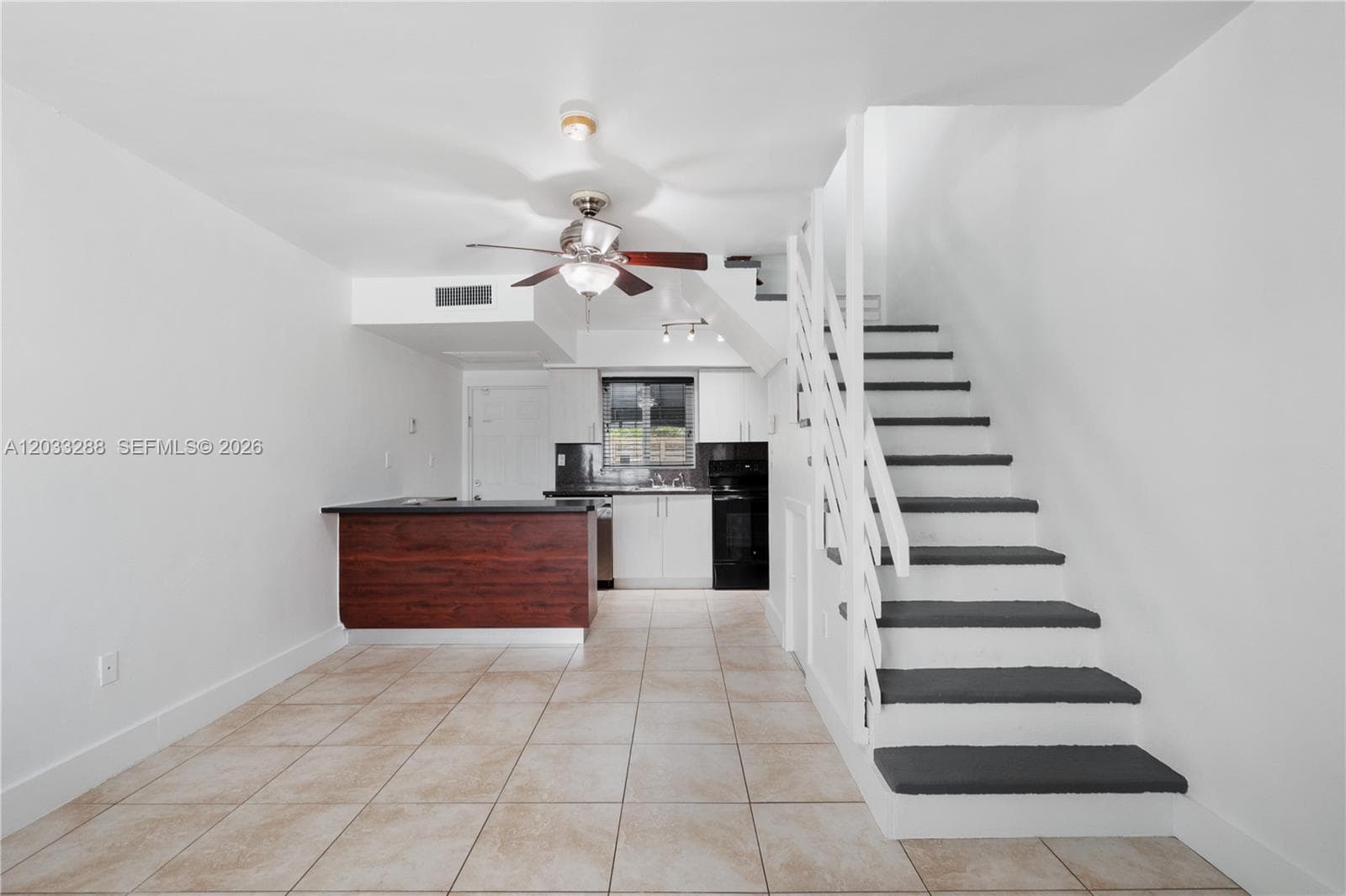 932 SW 6th St # 5, Miami, FL 33130 photo 4