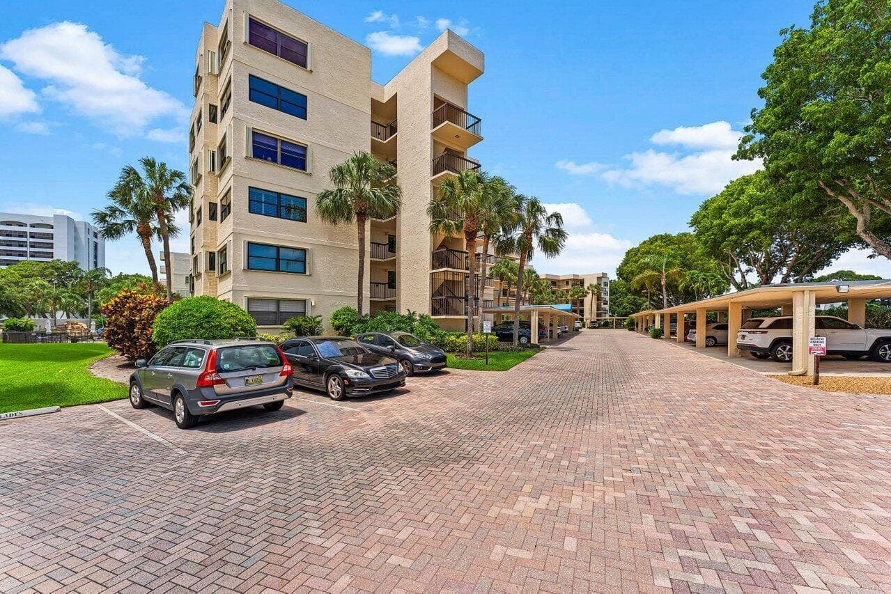 372 Golfview Road # 101, North Palm Beach, FL 33408 photo 4