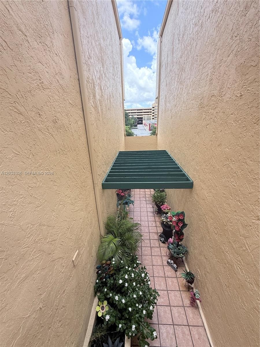 1975 W 44th Pl # 401, Hialeah, FL 33012 photo 4