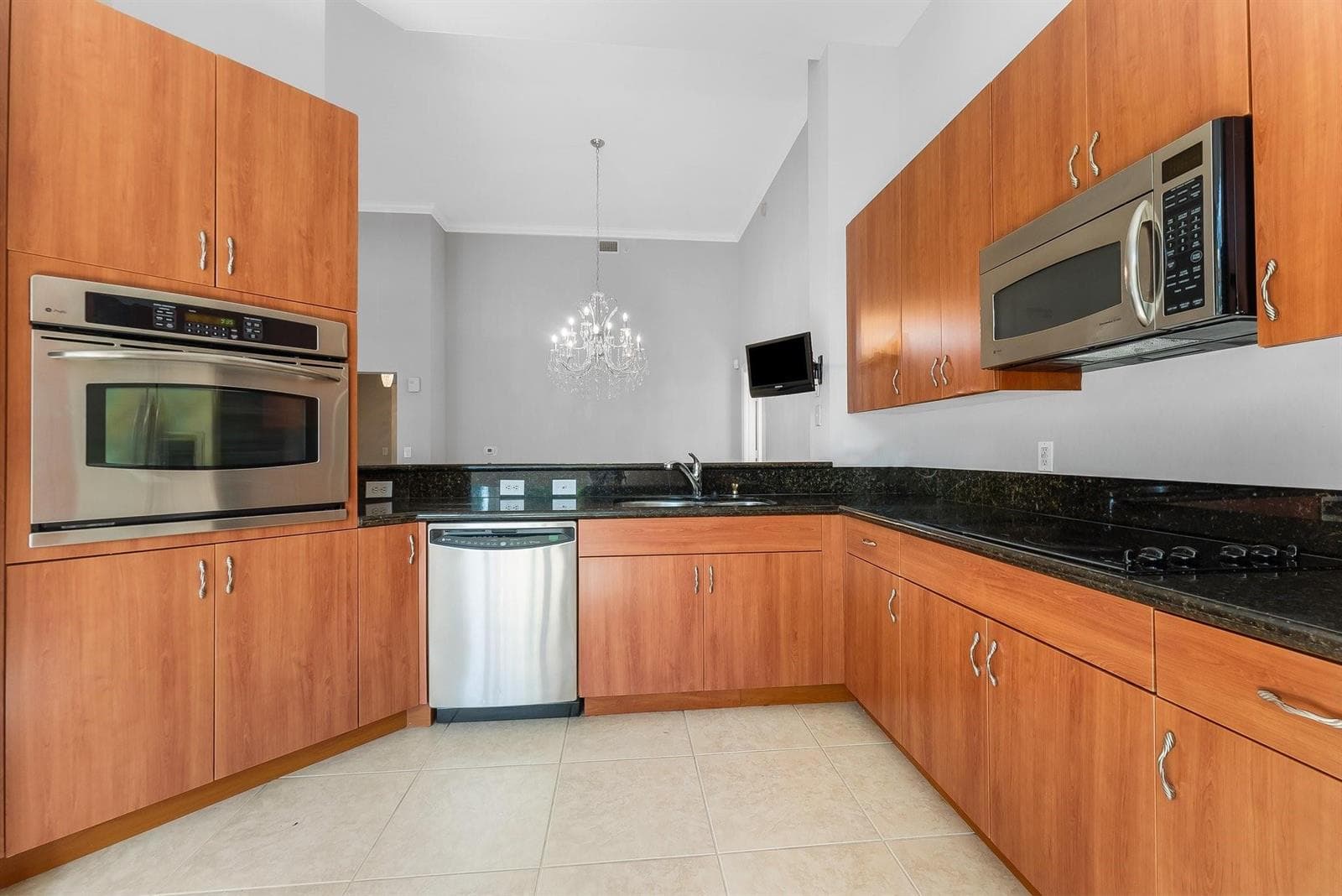 16102 Emerald Estates Drive # 101, Weston, FL 33331 photo 3