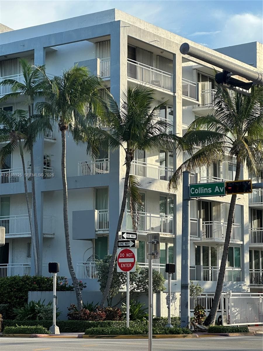 7832 Collins Ave # 406, Miami Beach, FL 33141 photo 3
