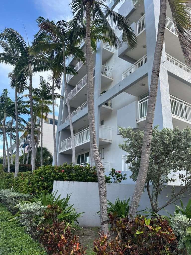 7832 Collins Ave # 406, Miami Beach, FL 33141 photo 4