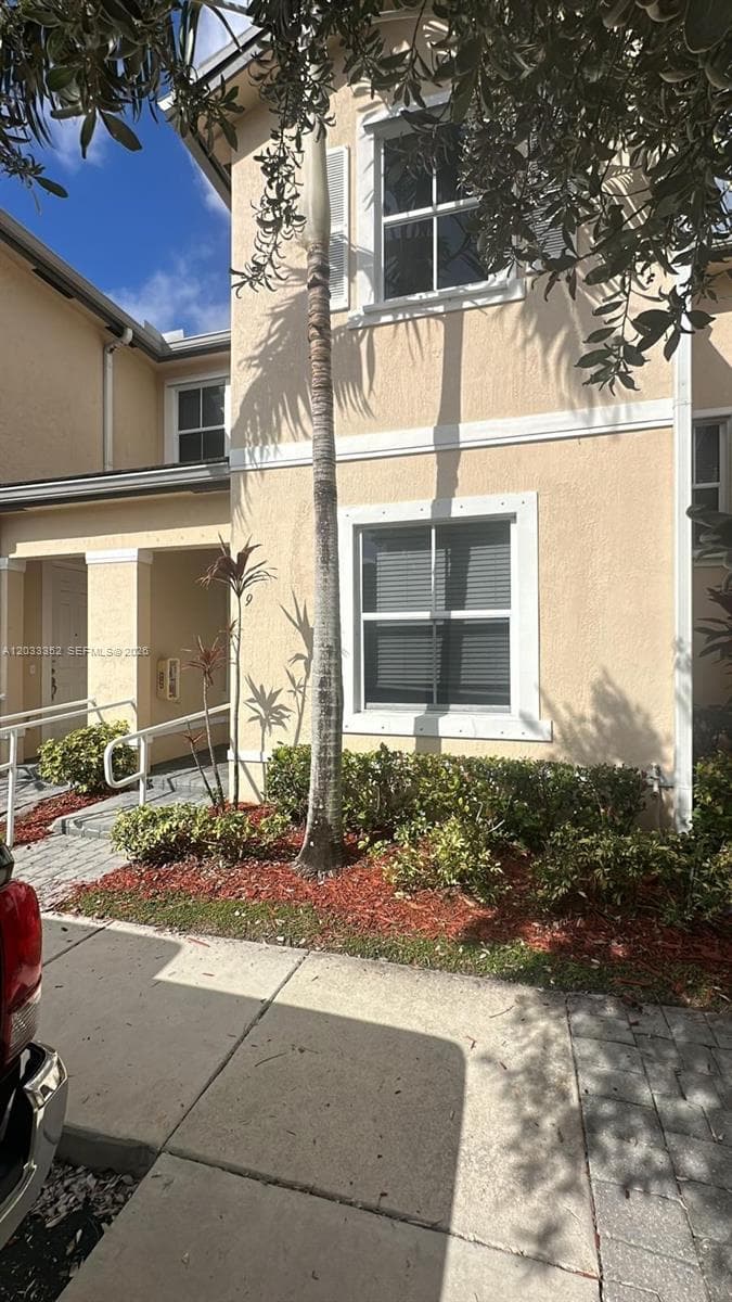2819 SE 1st Dr # 9, Homestead, FL 33033 photo 2