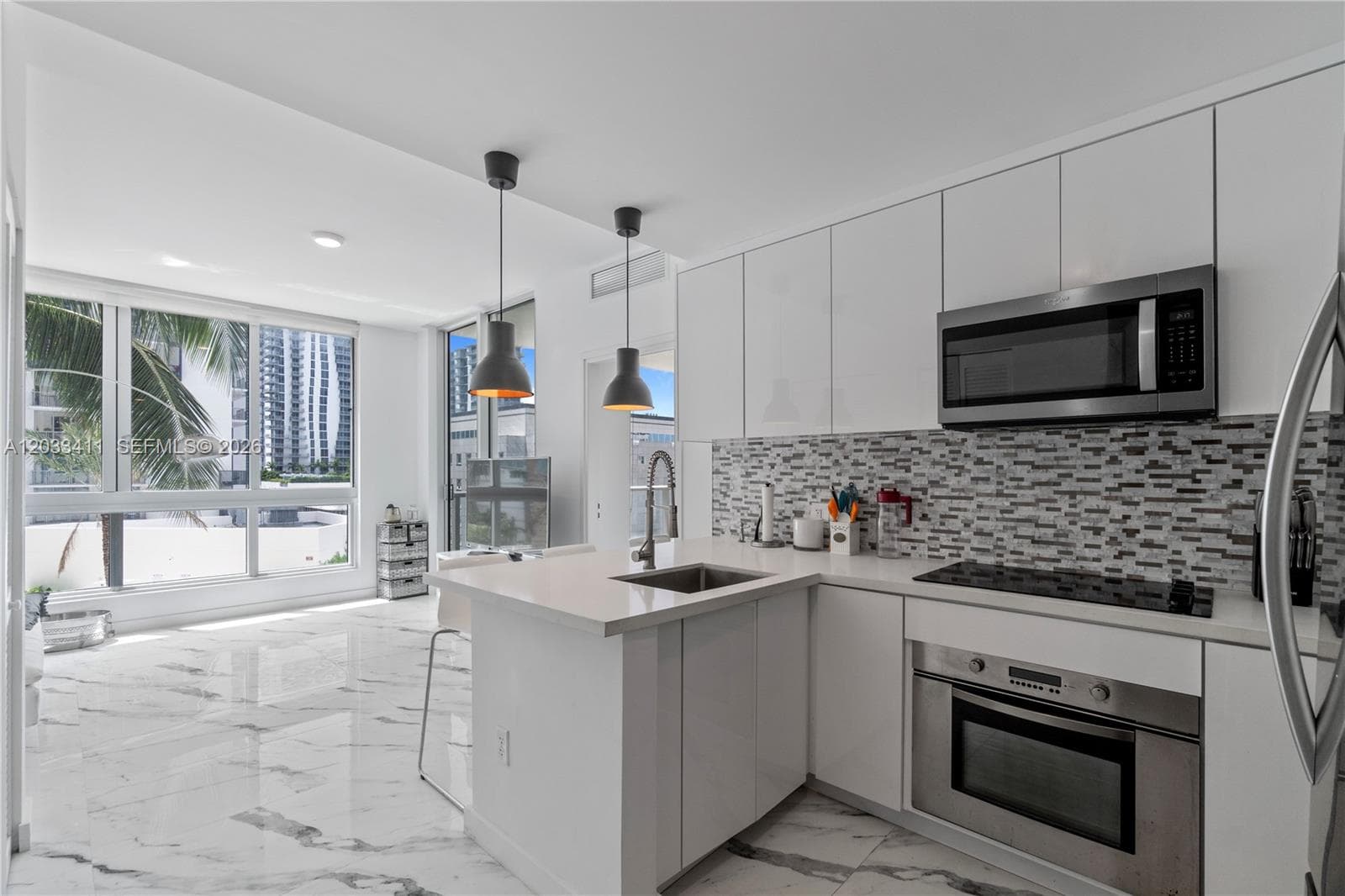300 S Biscayne Blvd # T-1411, Miami, FL 33131 photo 5