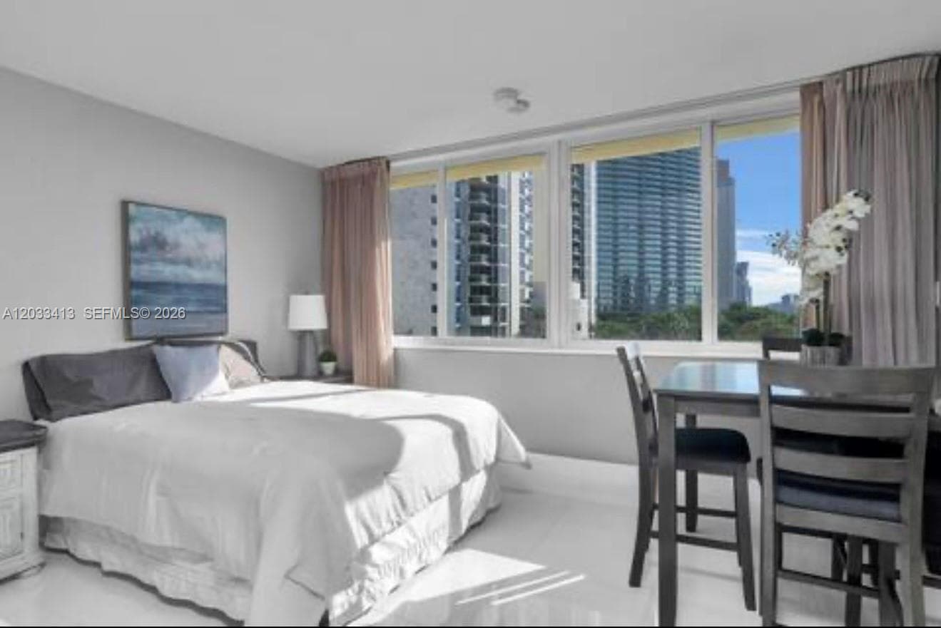 19201 Collins Ave # 440, Sunny Isles Beach, FL 33160 photo 2