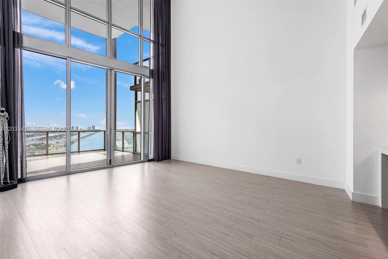 1100 Biscayne Blvd # 5705, Miami, FL 33132 photo 4