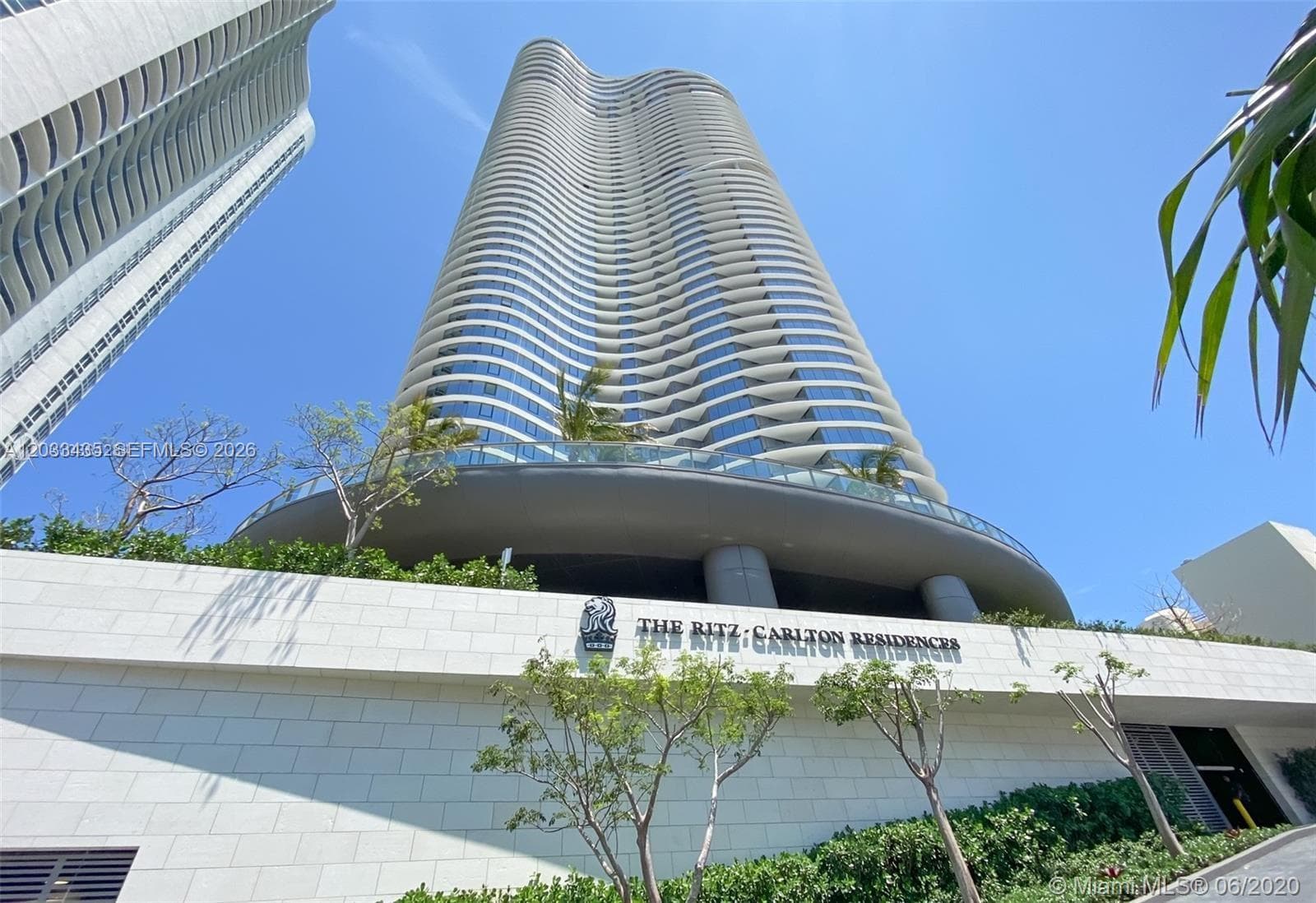 15701 Collins Ave # 1403, Sunny Isles Beach, FL 33160 photo 2