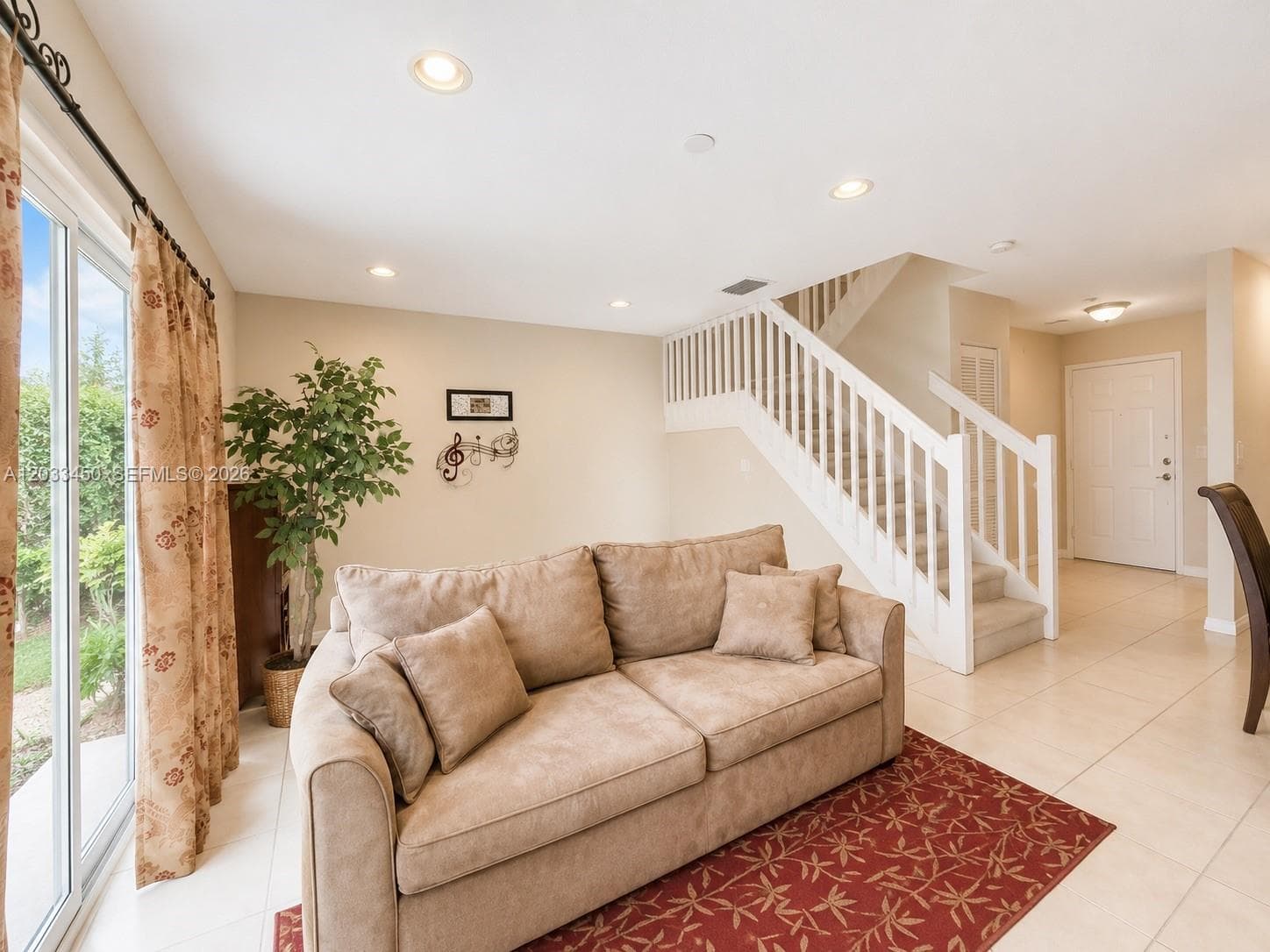 532 NW 208th Ter, Pembroke Pines, FL 33029 photo 3