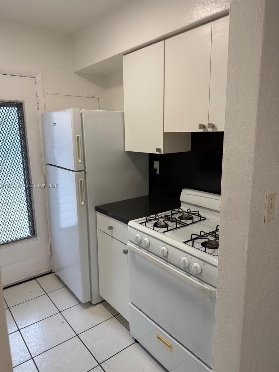 16851 NE 18th Ave # 106, North Miami Beach, FL 33162 photo 3
