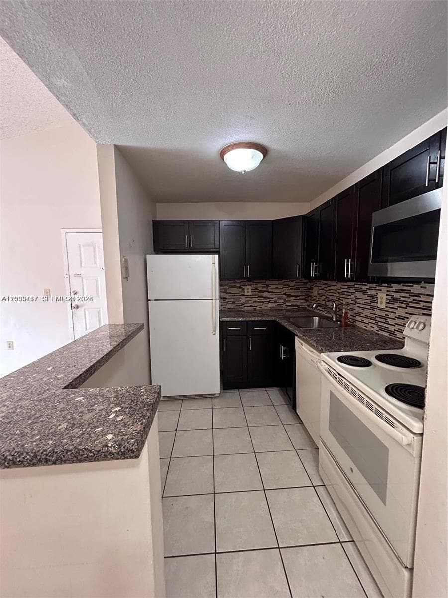 15630 SW 80th St # I-305, Miami, FL 33193 photo 3
