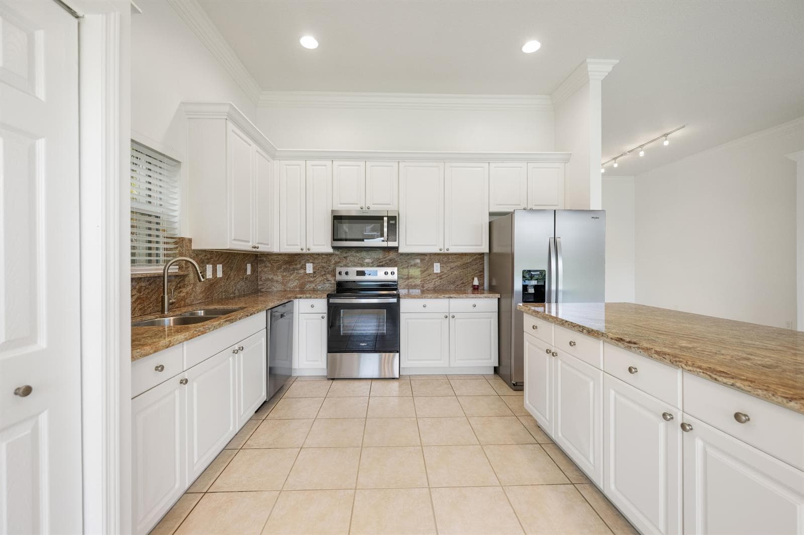13850 Vía Vittoria, Delray Beach, FL 33446 photo 5