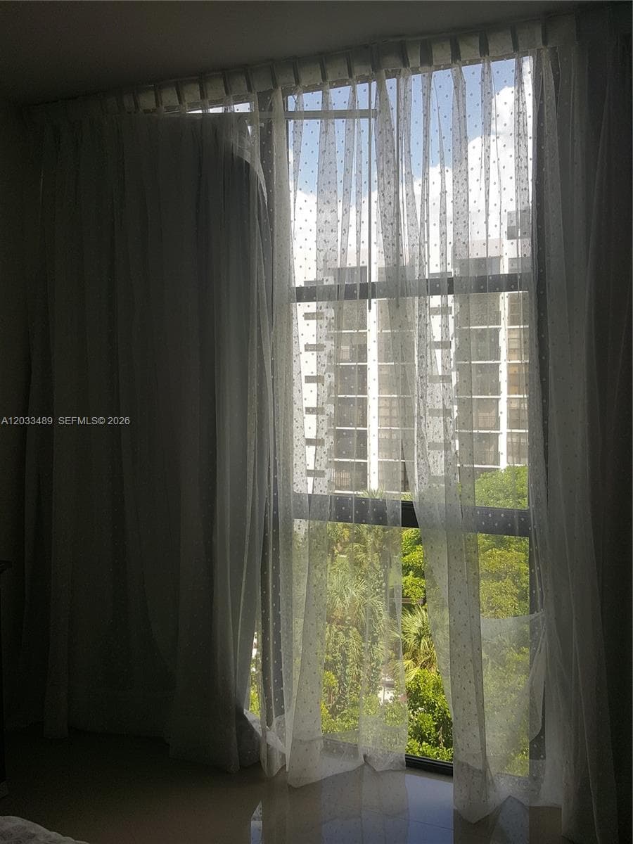 16919 N Bay Rd # 608, Sunny Isles Beach, FL 33160 photo 2