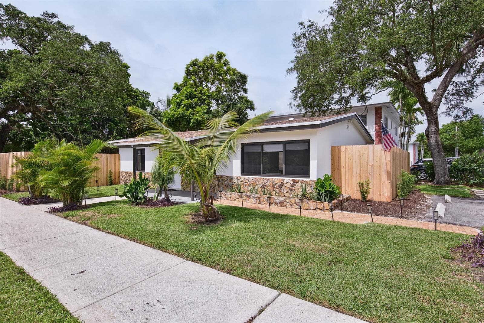 1101 SW 19th Avenue, Fort Lauderdale, FL 33312 photo 2