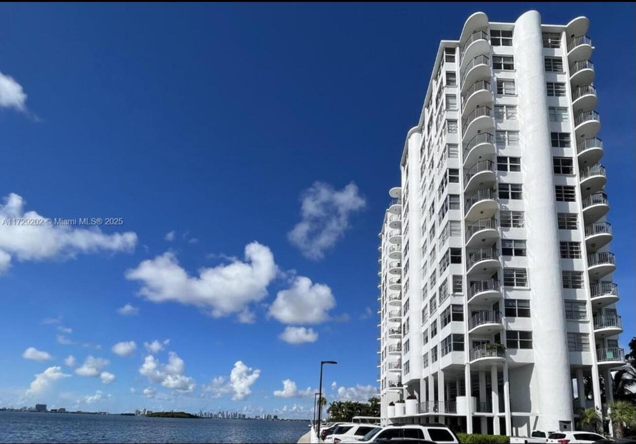 11930 N Bayshore Drive # Ph10, North Miami, FL 33181 photo 2