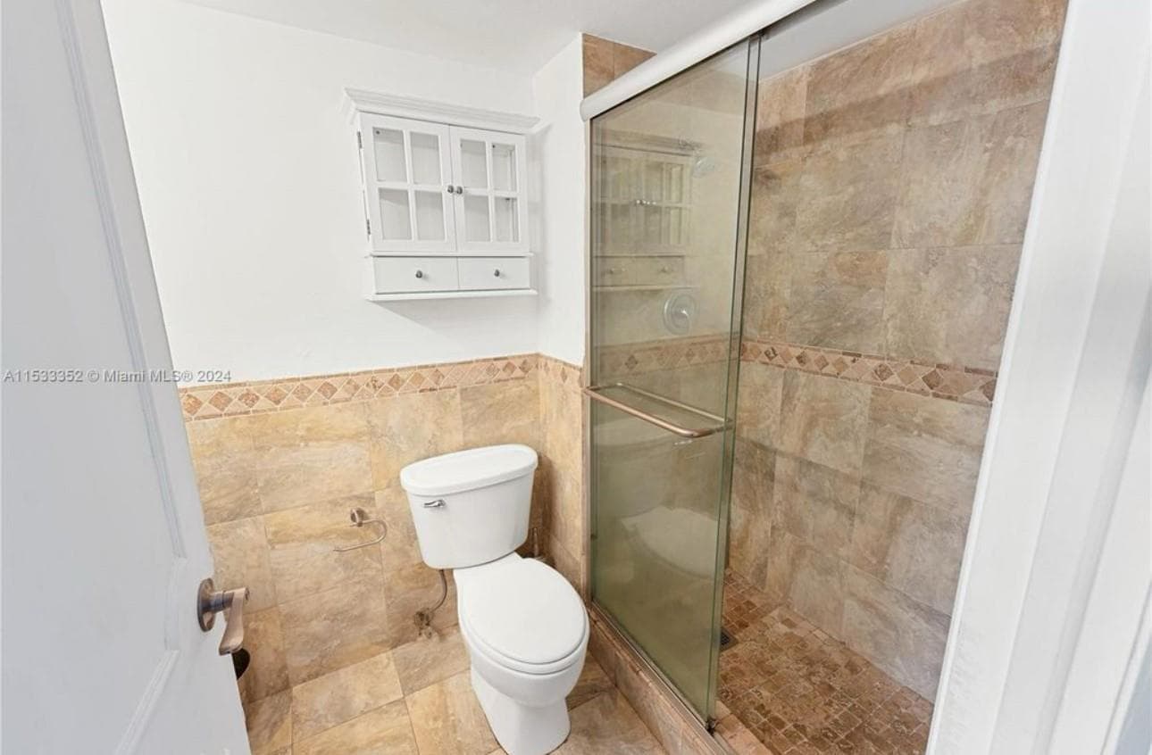 11930 N Bayshore Drive # 302, North Miami, FL 33181 photo 5