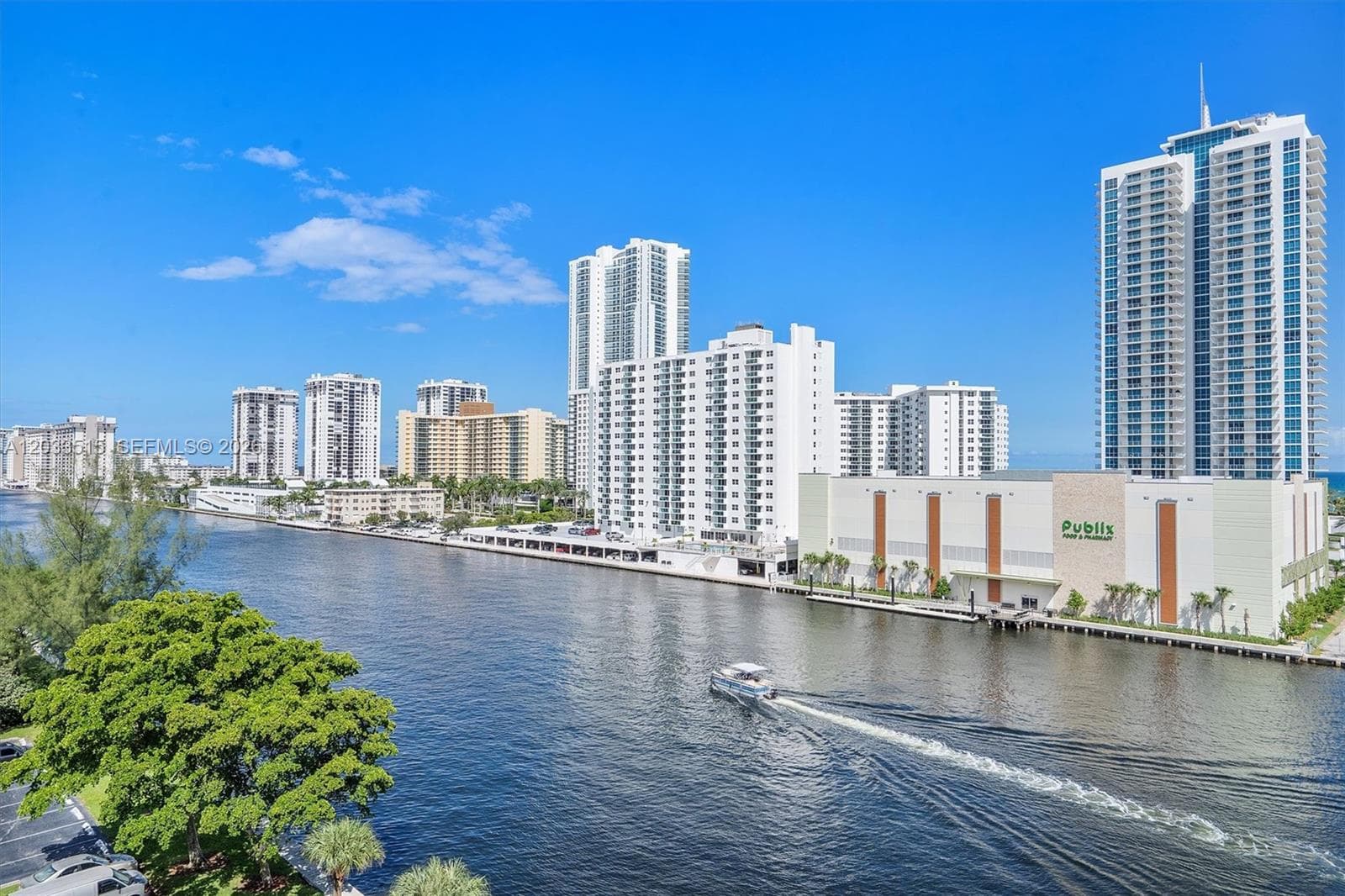 600 Parkview Dr # 815, Hallandale Beach, FL 33009 photo 2