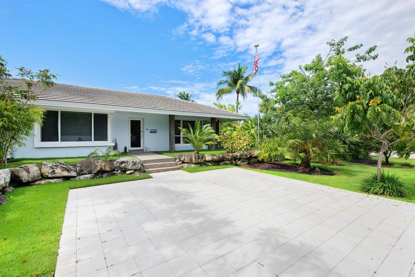 2417 SE 19th Place, Fort Lauderdale, FL 33316 photo 3
