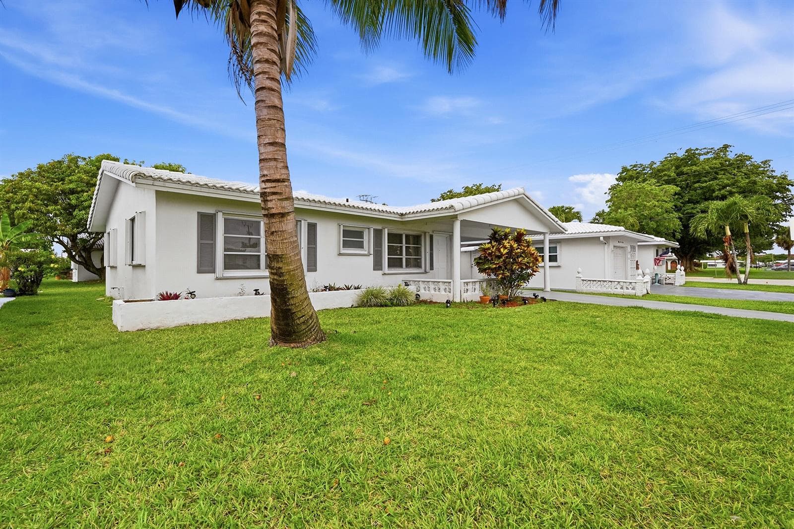 8410 NW 59th Place, Tamarac, FL 33321 photo 3