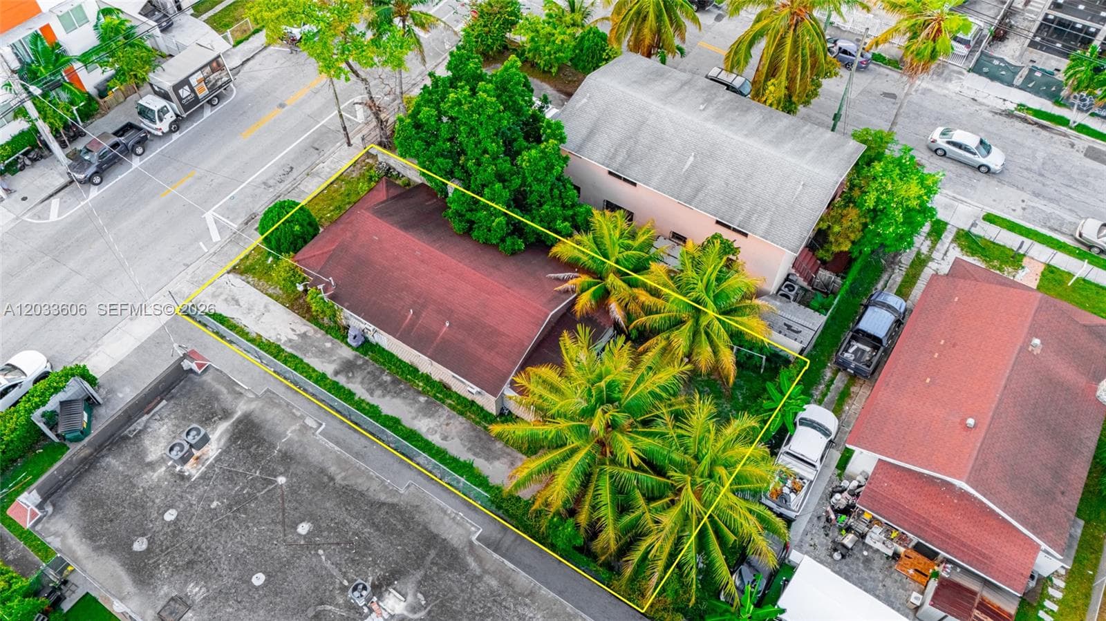 1267 NW 3rd St, Miami, FL 33125 photo 2