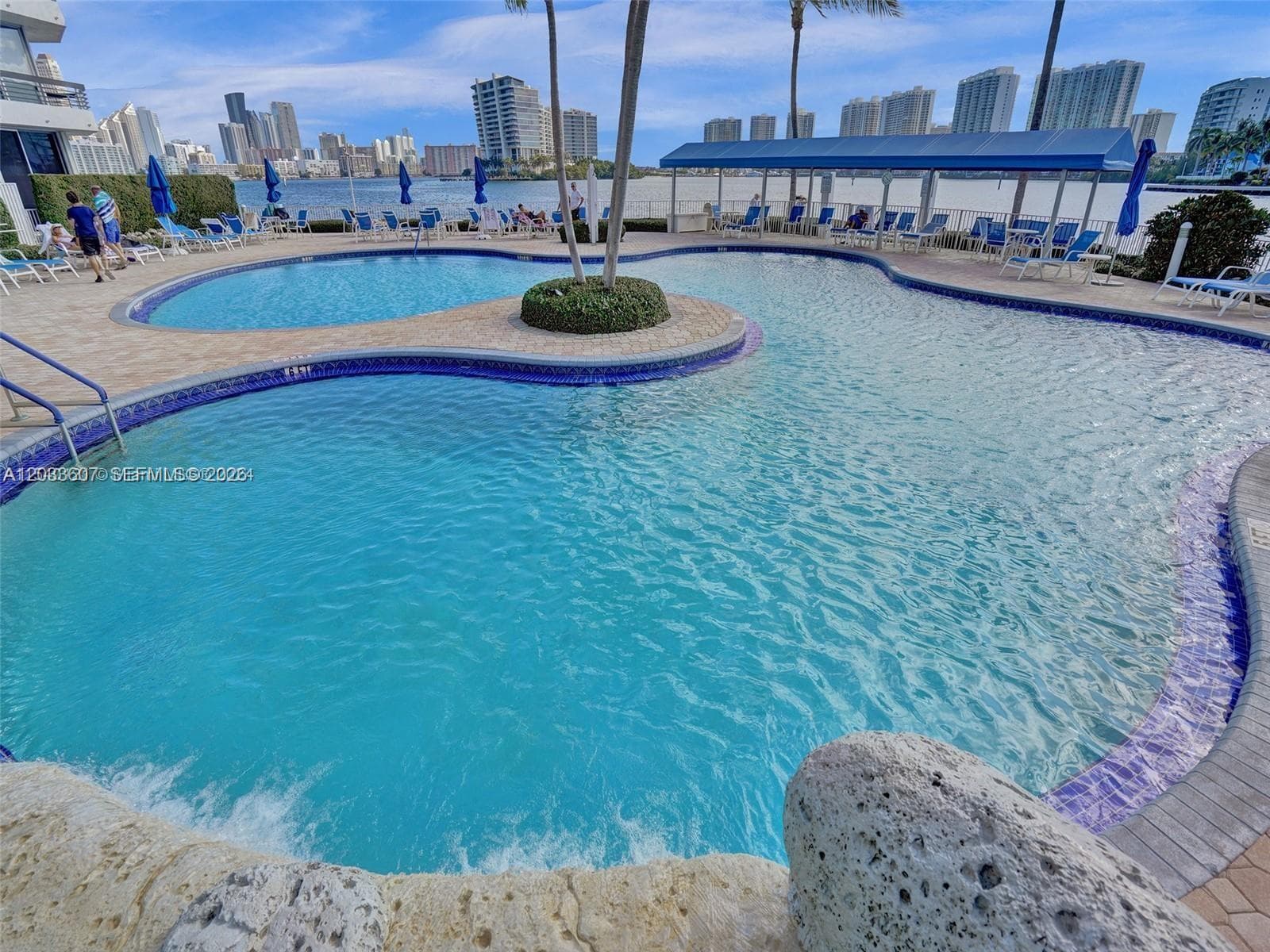 3530 Mystic Pointe Dr # 1907, Aventura, FL 33180 photo 3