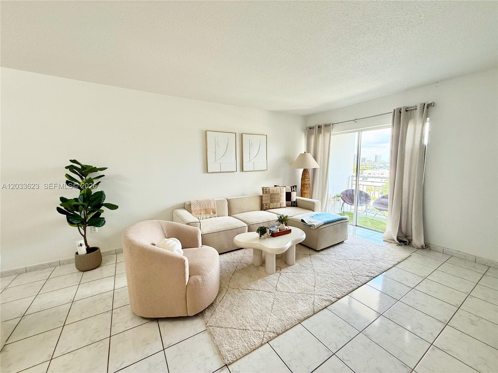 400 Kings Point Dr # 928, Sunny Isles Beach, FL 33160 photo 2