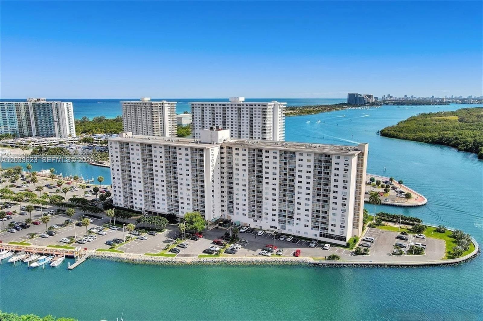 400 Kings Point Dr # 928, Sunny Isles Beach, FL 33160 photo 5
