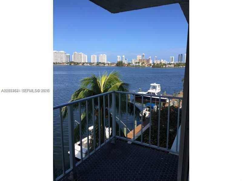 16546 NE 26th Ave # 4C, North Miami Beach, FL 33160 photo 4