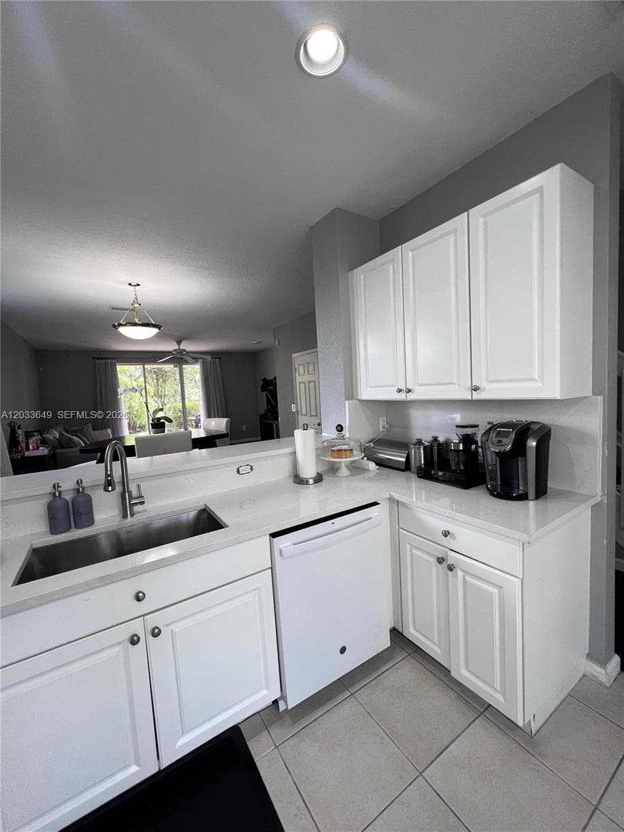 681 NW 42nd Ave, Plantation, FL 33317 photo 2
