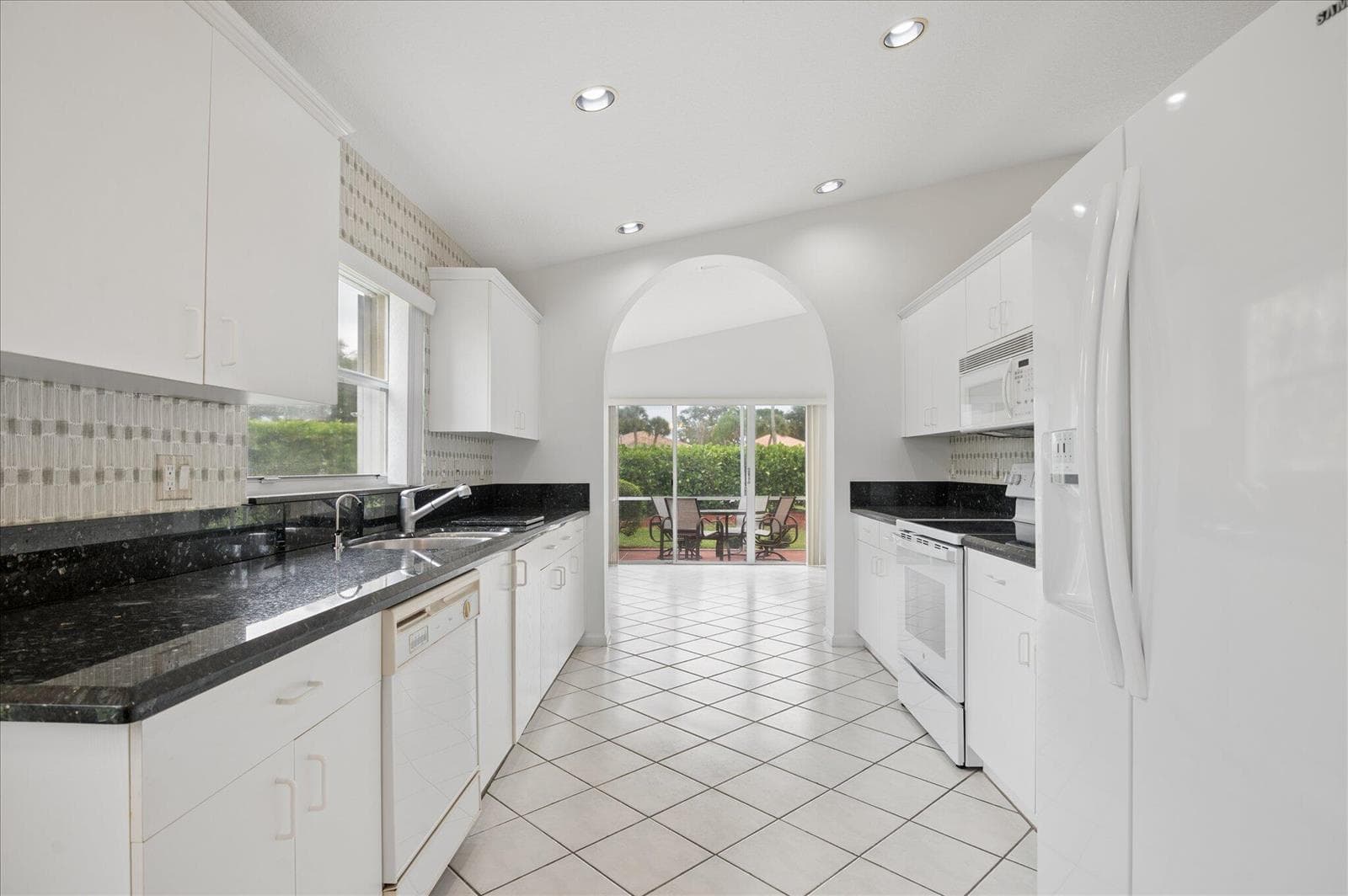 10884 Royal Caribbean Circle, Boynton Beach, FL 33437 photo 4