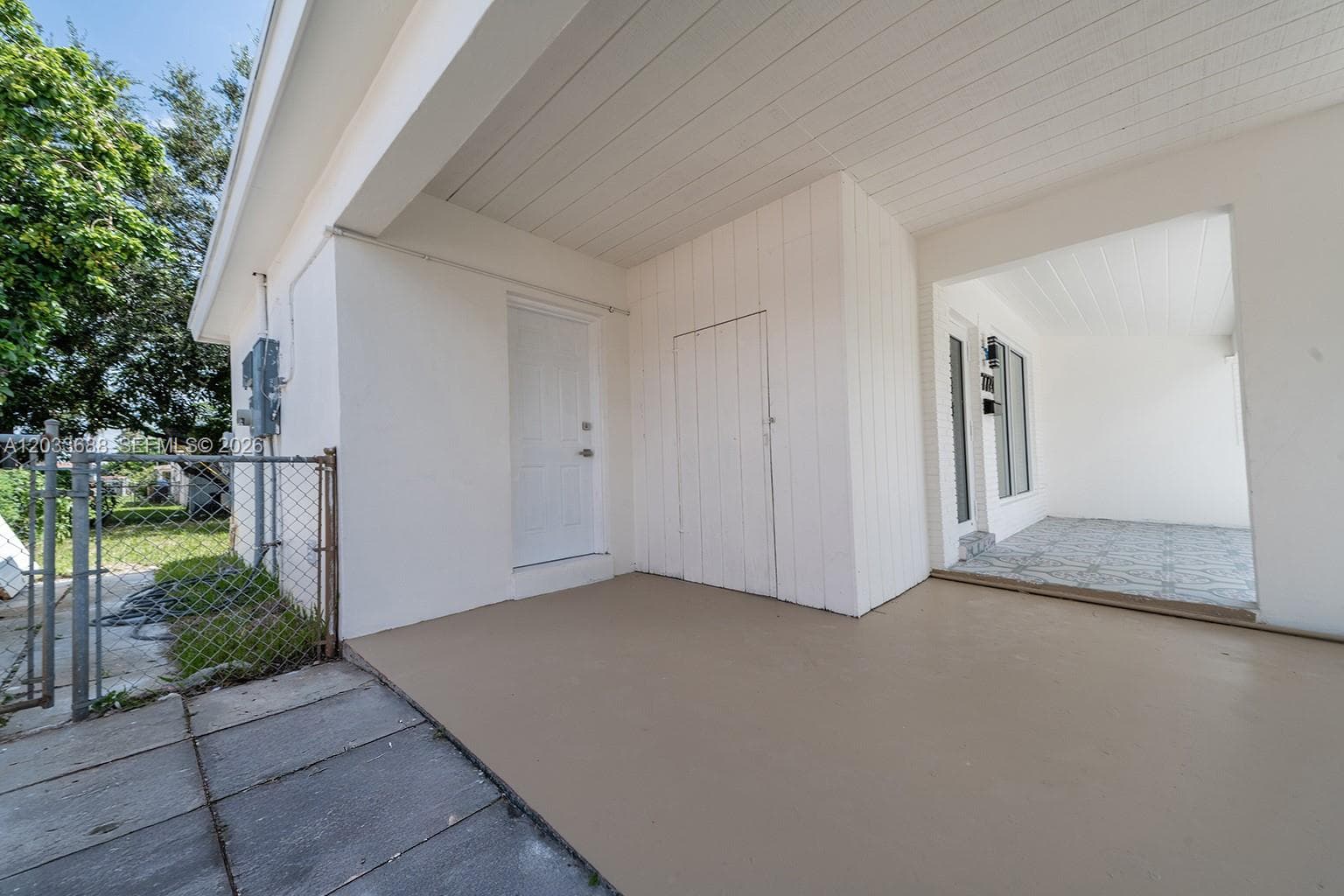 7721 Indigo St, Miramar, FL 33023 photo 2