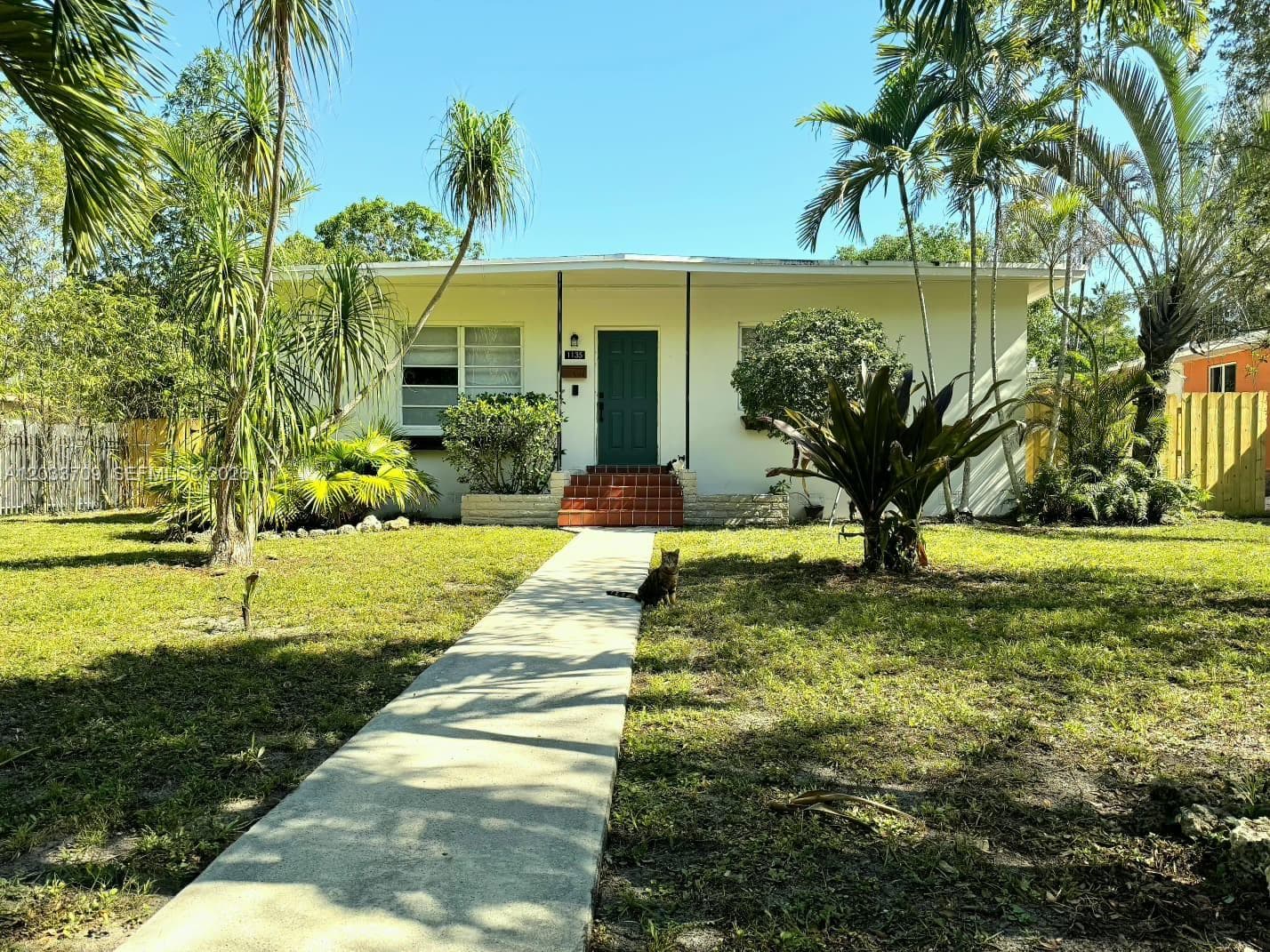 1135 NE 133 rd St, North Miami, FL 33161 photo 2