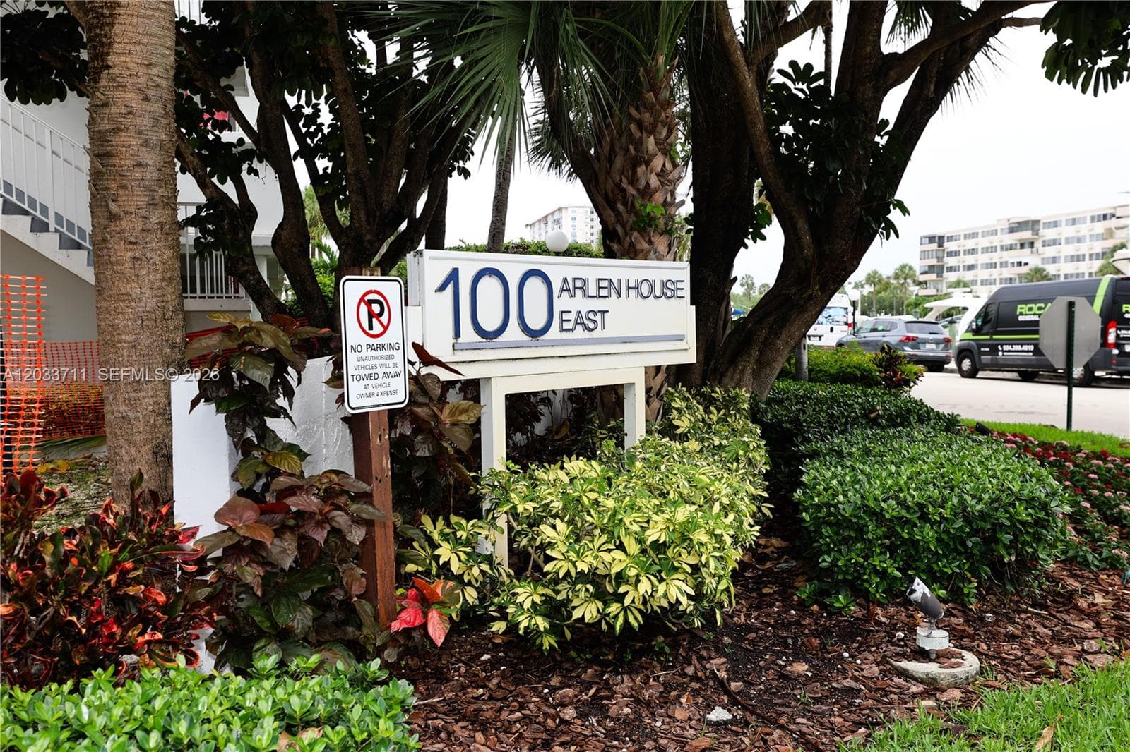 Arlen House 100 photo 4
