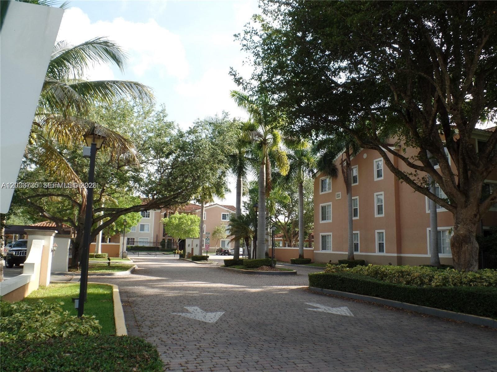 6801 SW 44th St # 203, Miami, FL 33155 photo 2