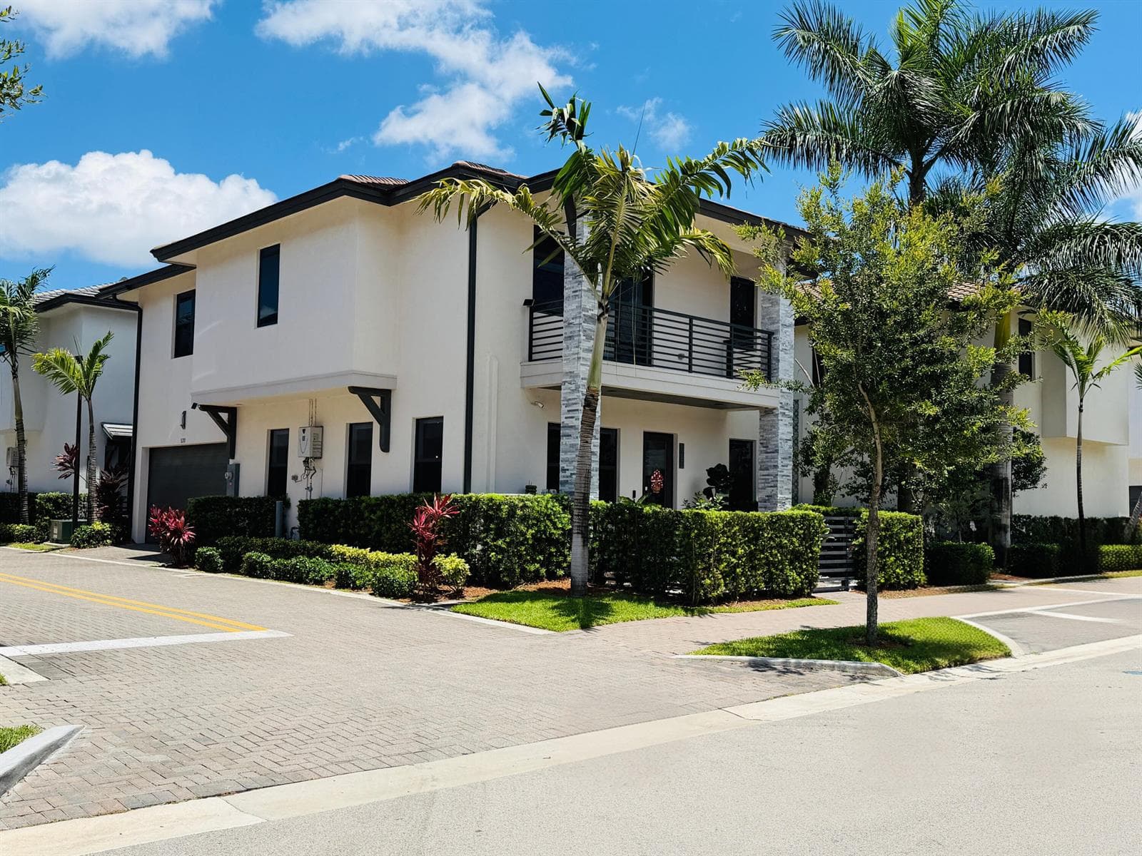 8288 NW 44th Terrace, Doral, FL 33166 photo 3