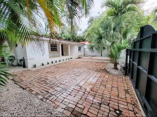 3685 SW 1st Ave, Miami, FL 33145 photo 2