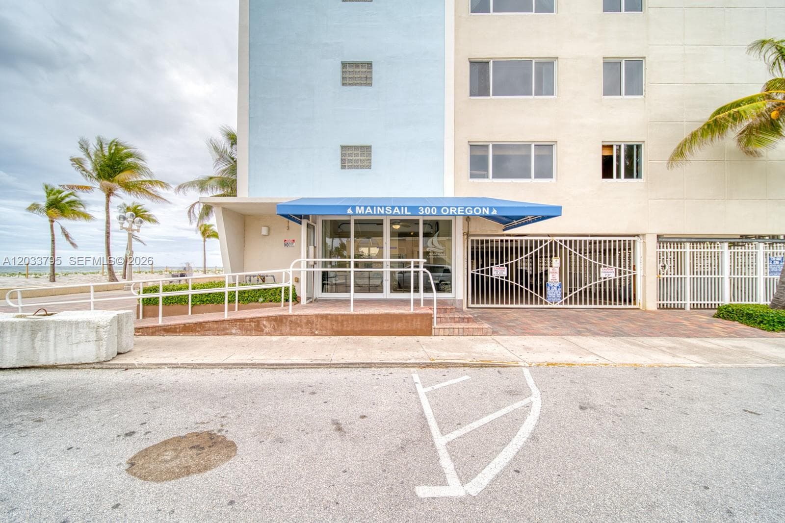 300 Oregon St # 507, Hollywood, FL 33019 photo 2