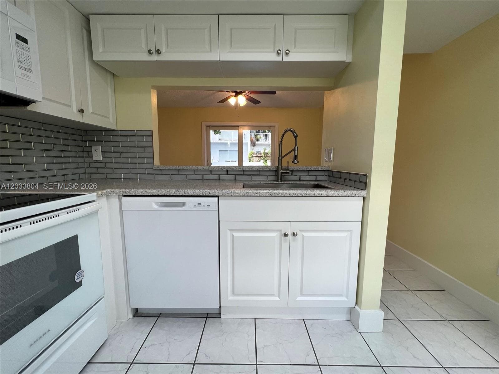 20759 SW 83rd Ave, Cutler Bay, FL 33189 photo 3