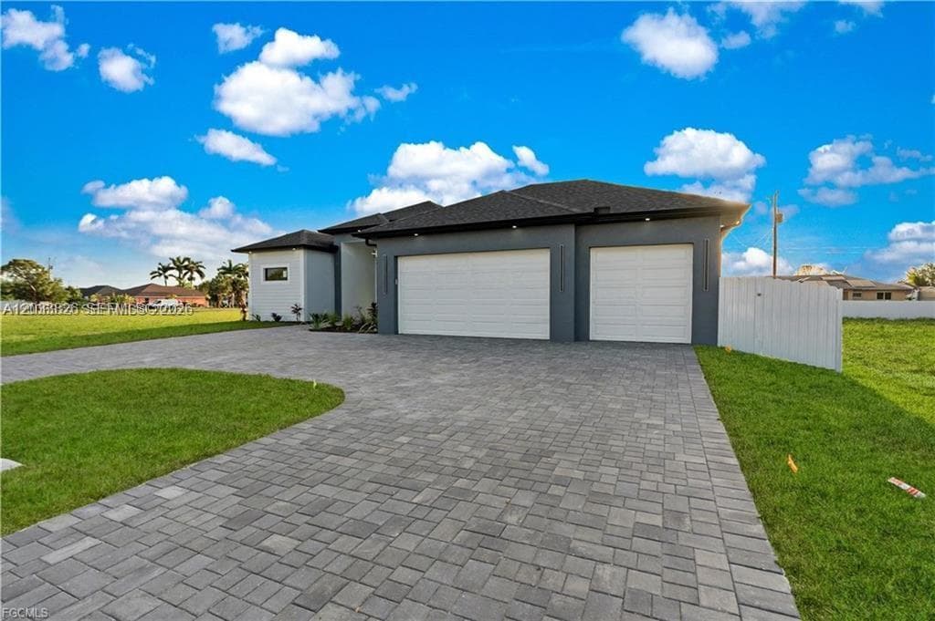 628 CHIQUITA BLVD N, Cape Coral, FL 33993 photo 2